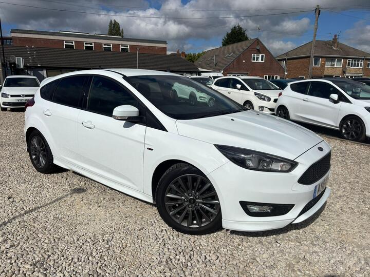 Ford Focus 1.0T EcoBoost ST-Line Euro 6 (s/s) 5dr