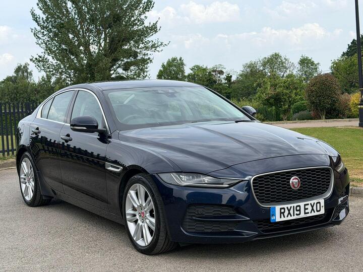 Jaguar XE 2.0 D180 SE Auto Euro 6 (s/s) 4dr