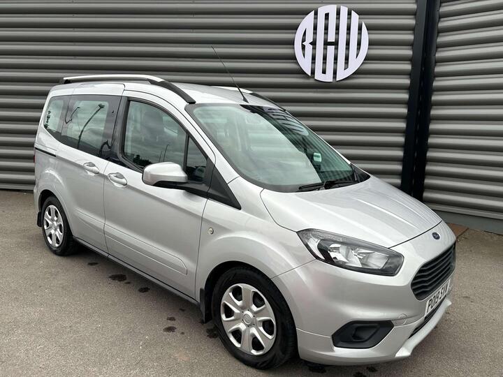 Ford TOURNEO COURIER 1.0 EcoBoost Zetec Euro 6 5dr Ford TOURNEO COURIER 1.0 EcoBoost Zetec Euro 6 5dr