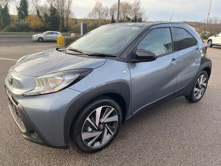 Toyota Aygo X 1.0 VVT-i Edge Euro 6 (s/s) 5dr