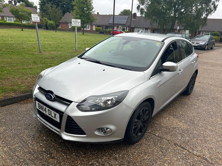 Ford Focus 1.0T EcoBoost Titanium Navigator Euro 5 (s/s) 5dr