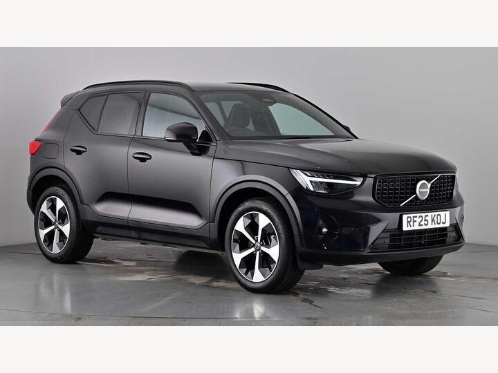 Volvo XC40 2.0 B4 MHEV Plus Dark DCT Auto Euro 6 (s/s) 5dr