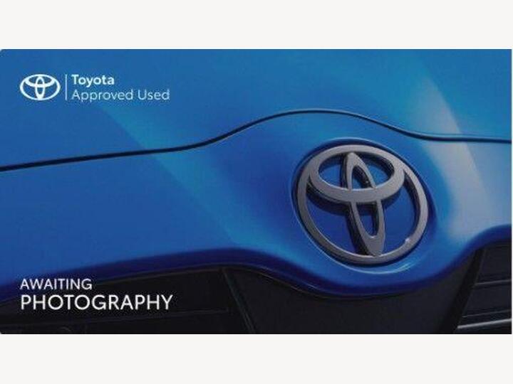 Toyota Yaris 1.5 VVT-h Design E-CVT Euro 6 (s/s) 5dr