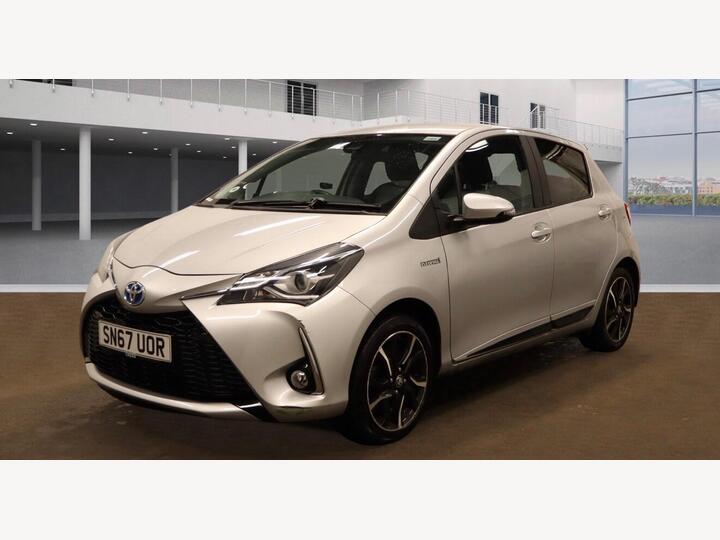 Toyota Yaris 1.5 VVT-h Design E-CVT Euro 6 (s/s) 5dr