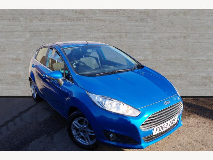 Ford Fiesta 1.0T EcoBoost Zetec Euro 5 (s/s) 5dr Ford Fiesta 1.0T EcoBoost Zetec Euro 5 (s/s) 5dr