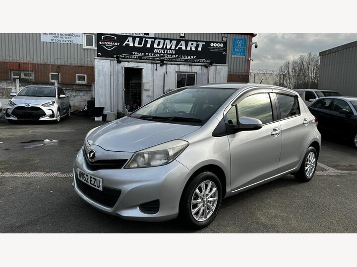 Toyota Vitz Yaris 2013 Automatic FSH