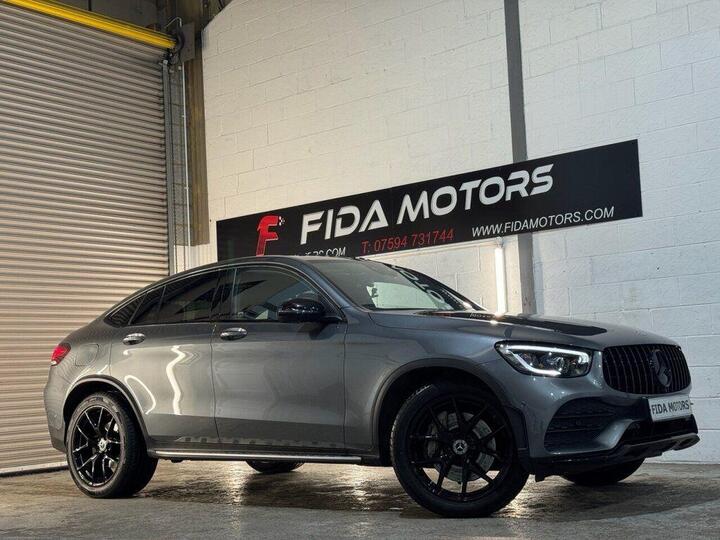 Mercedes-Benz GLC 2.0 GLC300d AMG Line (Premium Plus) Coupe G-Tronic+ 4MATIC Euro 6 (s/s) 5dr Mercedes-Benz GLC 2.0 GLC300d AMG Line (Premium Plus) Coupe G-Tronic+ 4MATIC Euro 6 (s/s) 5dr