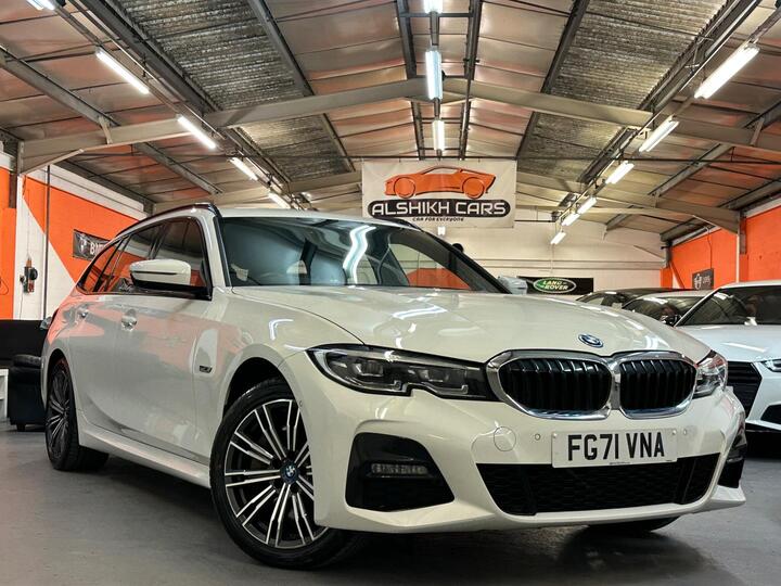 BMW 3 Series 2.0 330e 12kWh M Sport Touring Auto Euro 6 (s/s) 5dr BMW 3 Series 2.0 330e 12kWh M Sport Touring Auto Euro 6 (s/s) 5dr