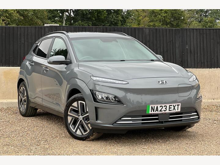 Hyundai KONA 64kWh Premium Auto 5dr (10.5kW Charger)