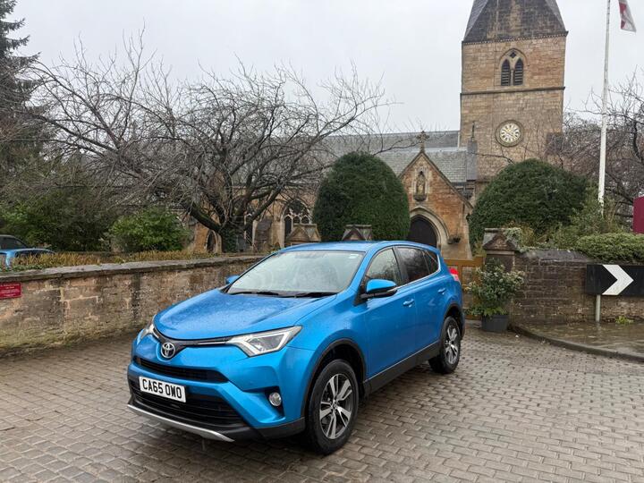 Toyota RAV4 2.0 D-4D Business Edition Euro 6 (s/s) 5dr