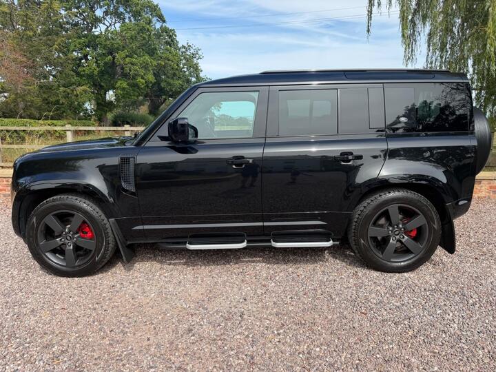 Land Rover Defender 110 3.0 D250 MHEV X-Dynamic S Auto 4WD Euro 6 (s/s) 5dr