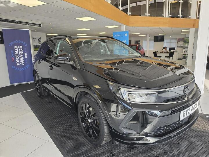Vauxhall Grandland 1.6 13.2kWh GS Line Auto Euro 6 (s/s) 5dr