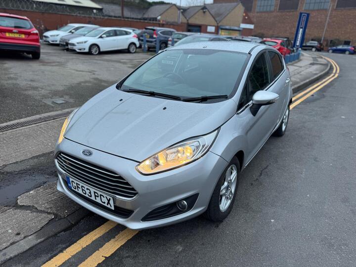 Ford Fiesta 1.6 Zetec Powershift Euro 5 5dr