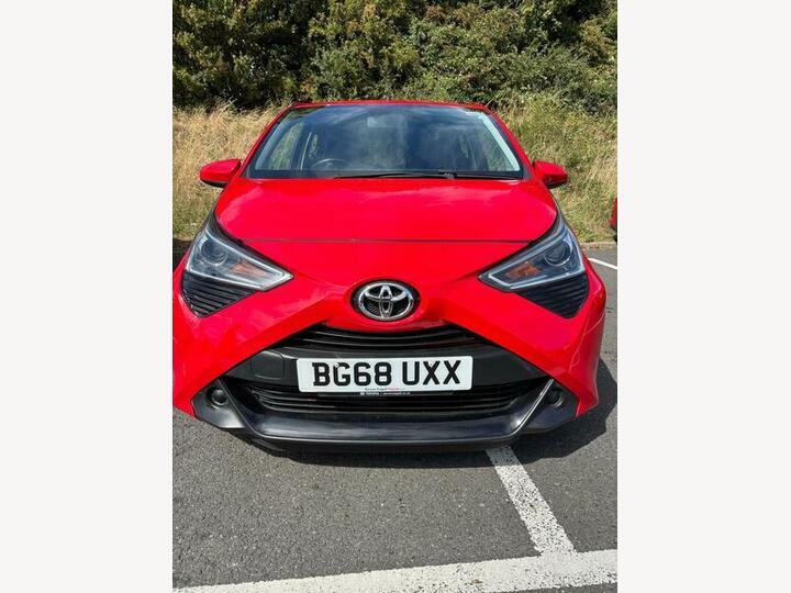 Toyota AYGO 1.0 VVT-i X-play Euro 6 5dr