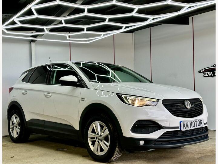 Vauxhall GRANDLAND X 1.5 Turbo D BlueInjection SE Auto Euro 6 (s/s) 5dr Vauxhall GRANDLAND X 1.5 Turbo D BlueInjection SE Auto Euro 6 (s/s) 5dr