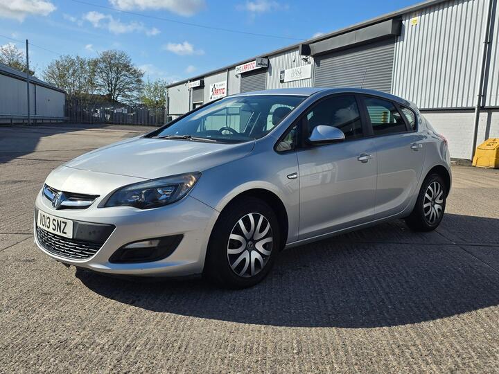 Vauxhall Astra 1.3 CDTi EcoFLEX Exclusiv Euro 5 (s/s) 5dr