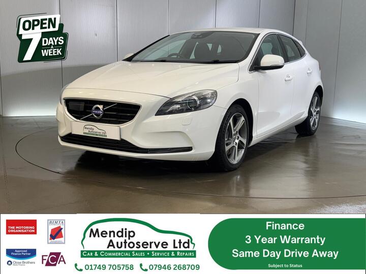 Volvo V40 2.0 D4 SE Lux Nav Hatchback 5dr Diesel Geartronic Euro 6 (s/s) (190 Ps)