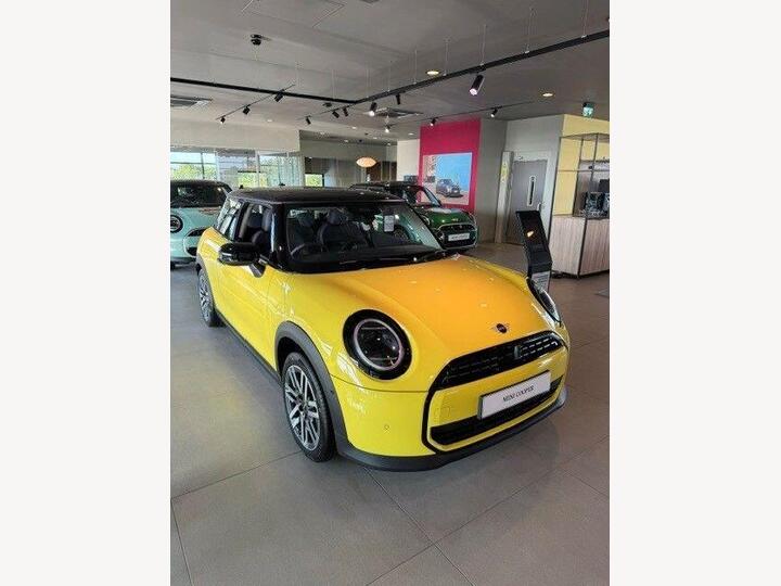 MINI Cooper 1.5C Classic Steptronic Euro 6 (s/s) 3dr