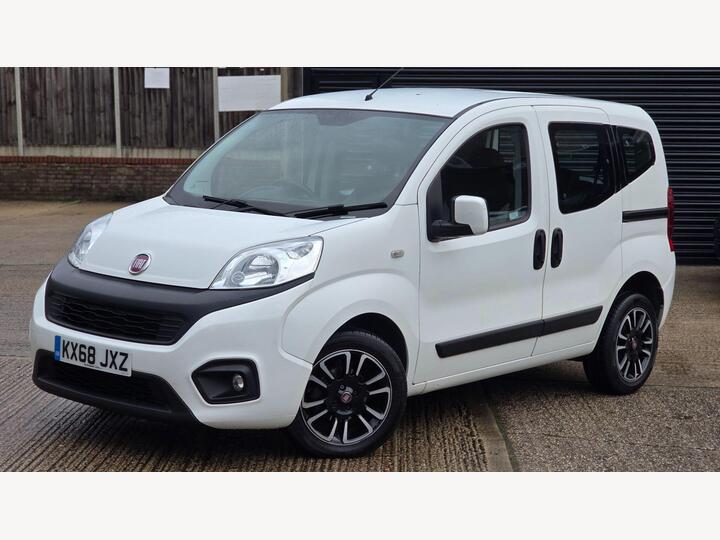 Fiat Qubo 1.3 MultiJet Lounge Euro 6 5dr
