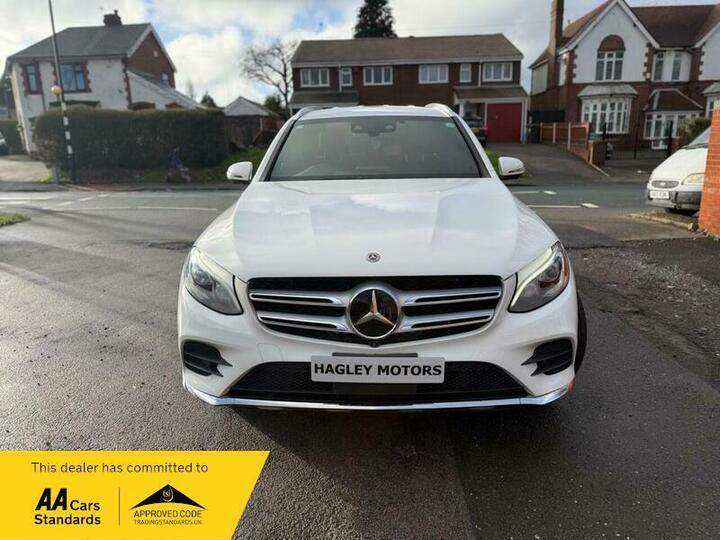 Mercedes-Benz GLC 2.1 GLC220d AMG Line (Premium) SUV 5dr Diesel G-Tronic 4MATIC Euro 6 (s/s) (170 Ps) Mercedes-Benz GLC 2.1 GLC220d AMG Line (Premium) SUV 5dr Diesel G-Tronic 4MATIC Euro 6 (s/s) (170 Ps)