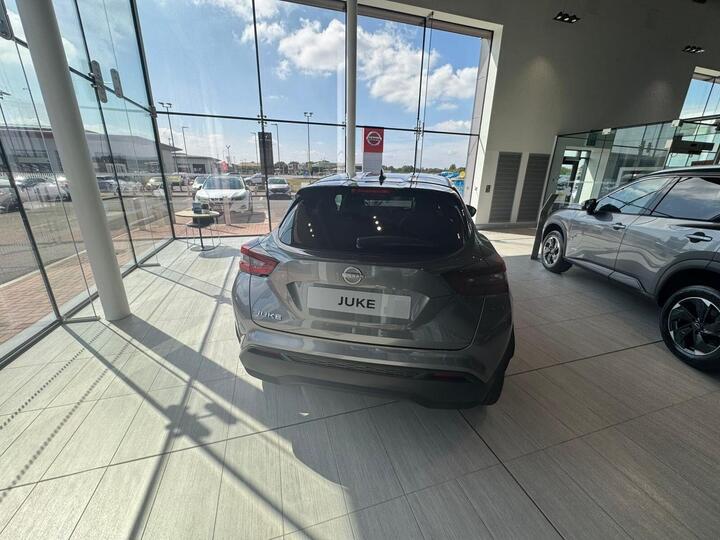 Nissan JUKE 1.0 DIG-T Tekna DCT Auto Euro 6 (s/s) 5dr