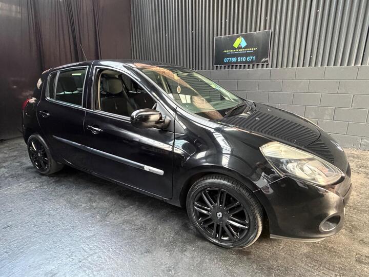 Renault Clio 1.2 Dynamique TomTom Euro 5 5dr