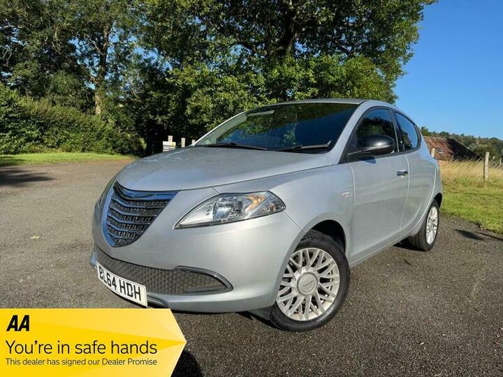 Chrysler Ypsilon 1.2 Gold Euro 6 5dr Chrysler Ypsilon 1.2 Gold Euro 6 5dr