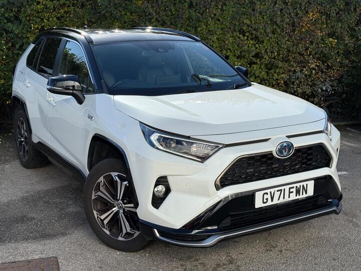 Toyota RAV4 2.5 VVT 18.1kWh Dynamic CVT 4WD Euro 6 (s/s) 5dr Toyota RAV4 2.5 VVT 18.1kWh Dynamic CVT 4WD Euro 6 (s/s) 5dr