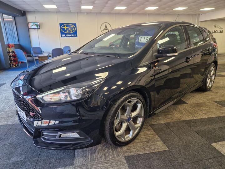 Ford FOCUS 2.0T EcoBoost ST-2 Euro 6 (s/s) 5dr