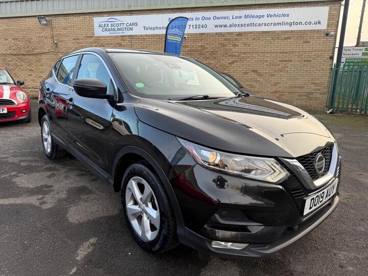 Nissan Qashqai 1.3 DIG-T Acenta Premium Euro 6 (s/s) 5dr