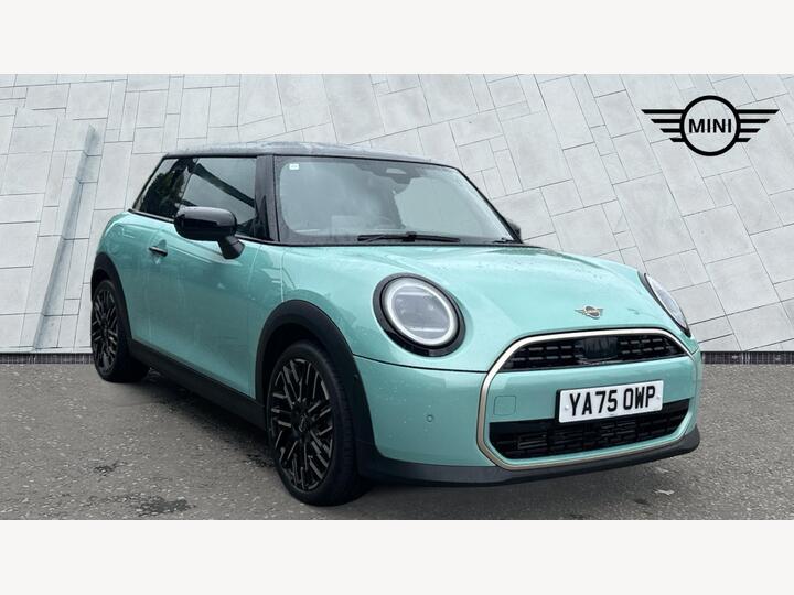 MINI Cooper 1.5C Exclusive Steptronic Euro 6 (s/s) 3dr