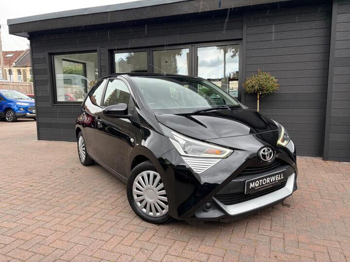 Toyota AYGO 1.0 VVT-i X-play Euro 6 (s/s) 5dr