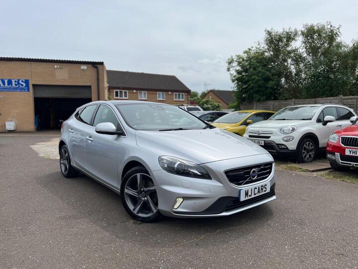 Volvo V40 2.0 D2 R-Design Nav Euro 6 (s/s) 5dr