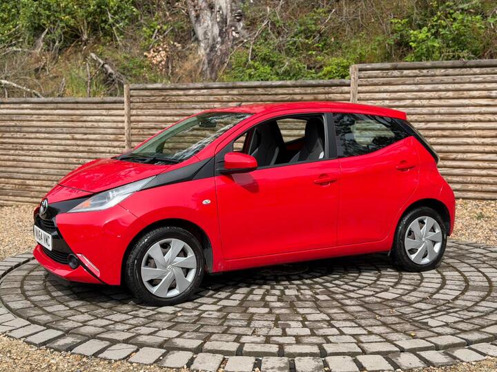 Toyota AYGO 1.0 VVT-i X-play X-shift Euro 5 5dr Euro 5