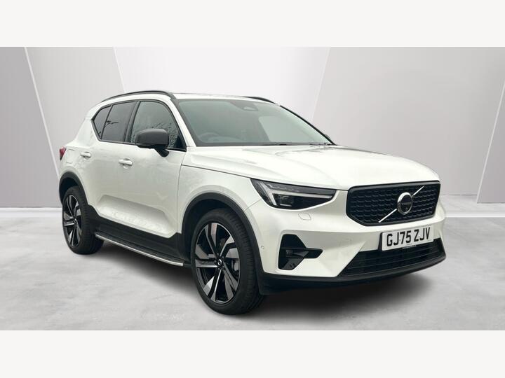 Volvo XC40 2.0 B3 MHEV Ultra Dark DCT Auto Euro 6 (s/s) 5dr