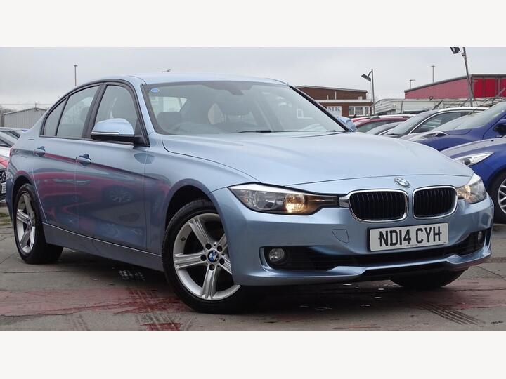 BMW 3 SERIES 2.0 320i SE Euro 6 (s/s) 4dr BMW 3 SERIES 2.0 320i SE Euro 6 (s/s) 4dr