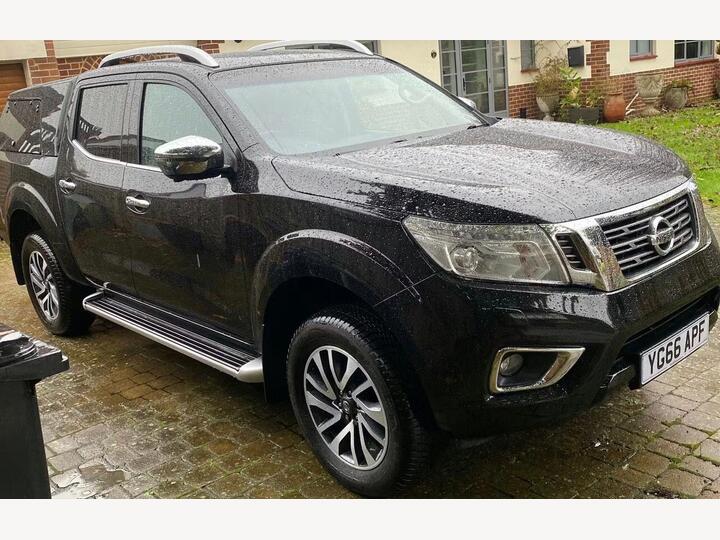 Nissan NAVARA 2.3 DCi Tekna 4WD Euro 5 4dr