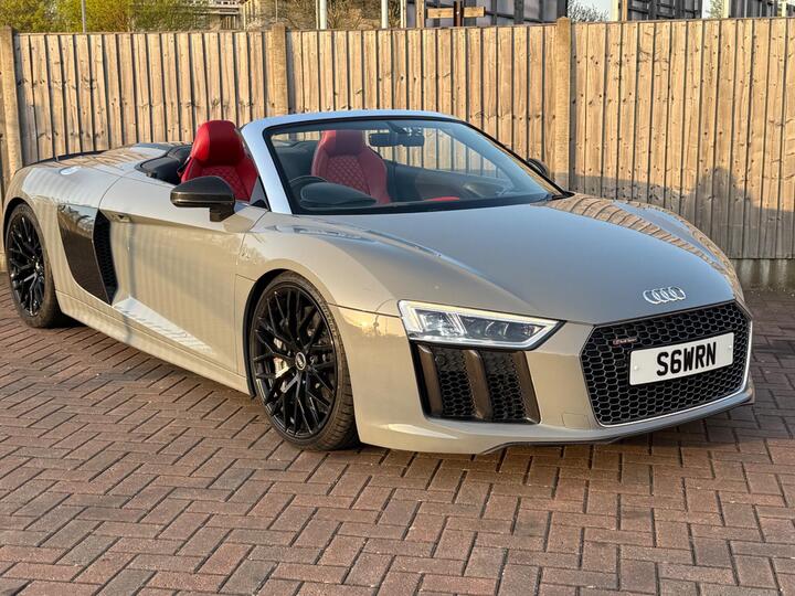 Audi R8 5.2 FSI V10 Plus Spyder S Tronic Quattro Euro 6 (s/s) 2dr