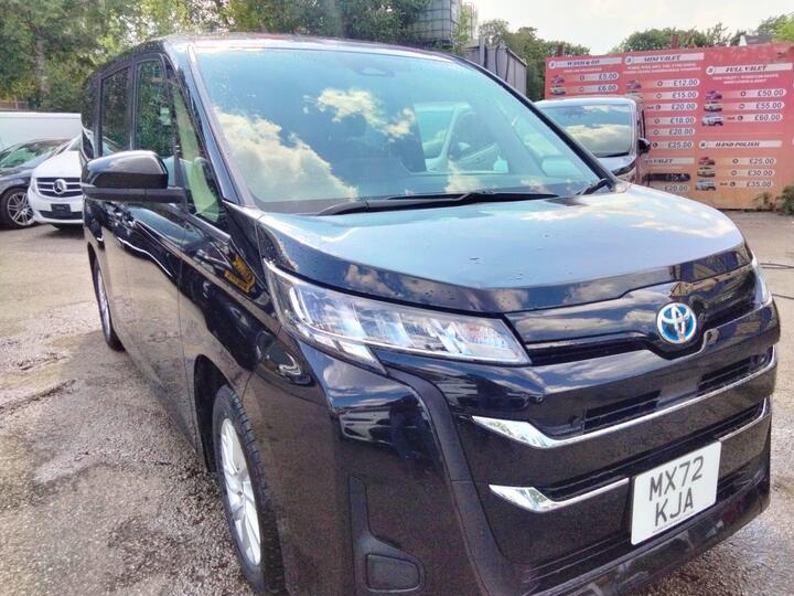 Toyota Noah 2022 1.8 HYBRID 8 SEATER 5dr