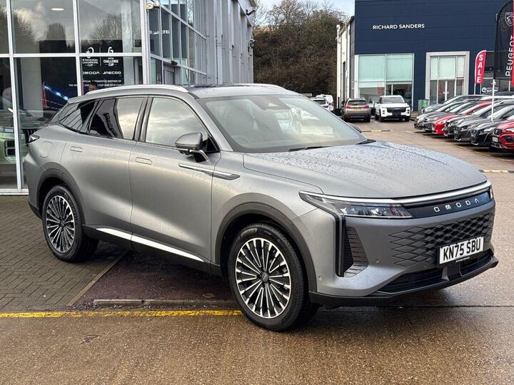 Omoda 9 1.5T SHS 34.46kWh Noble DHT3 4WD Euro 6 (s/s) 5dr