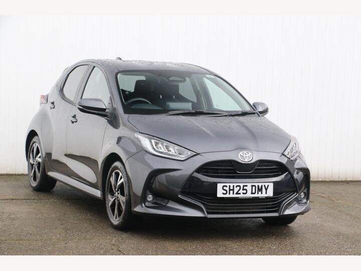 Toyota Yaris 1.5 VVT-h Design E-CVT Euro 6 (s/s) 5dr