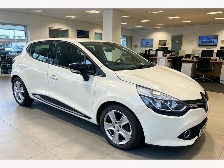 Renault Clio 1.5 DCi Dynamique MediaNav Euro 5 (s/s) 5dr Renault Clio 1.5 DCi Dynamique MediaNav Euro 5 (s/s) 5dr