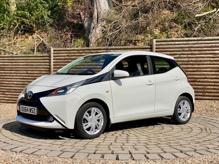 Toyota AYGO 1.0 VVT-i X-pression X-shift Euro 5 5dr