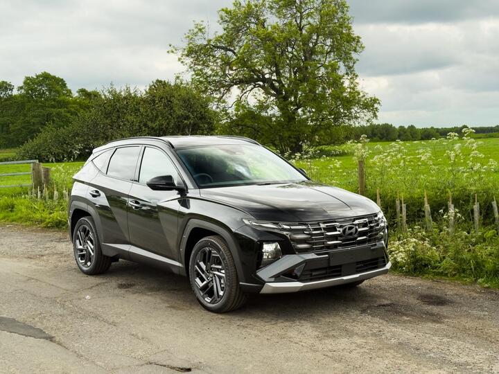 Hyundai TUCSON 1.6T Hybrid Black Line Auto Euro 6 (s/s) 5dr