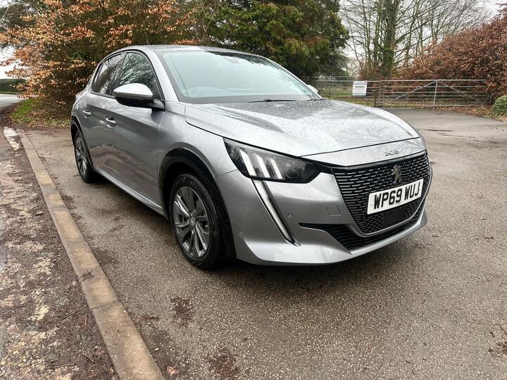 Peugeot E-208 50kWh Allure Auto 5dr