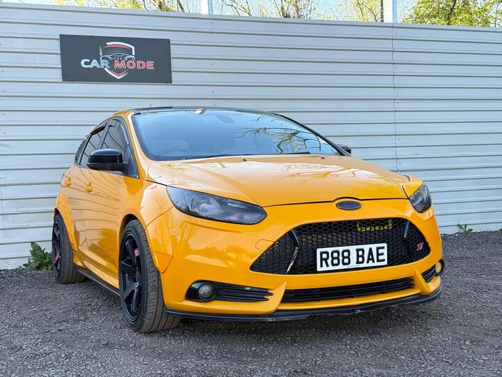Ford Focus 2.0T EcoBoost ST-2 Euro 5 (s/s) 5dr