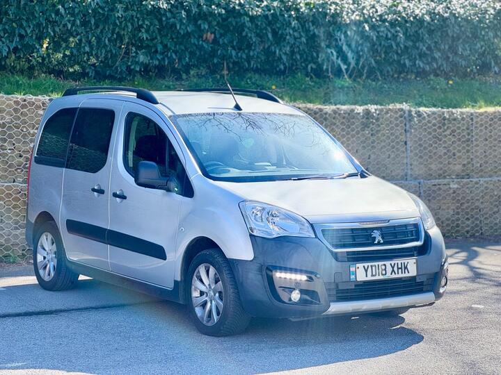 Peugeot Partner Tepee 1.6 BlueHDi Outdoor Euro 6 (s/s) 5dr Peugeot Partner Tepee 1.6 BlueHDi Outdoor Euro 6 (s/s) 5dr