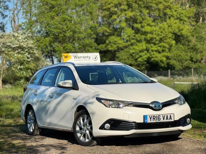 Toyota Auris 1.8 VVT-h Icon Touring Sports CVT Euro 6 (s/s) 5dr Toyota Auris 1.8 VVT-h Icon Touring Sports CVT Euro 6 (s/s) 5dr