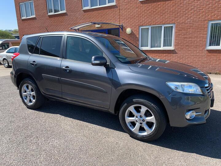 Toyota RAV4 2.2 D-4D XT-R 4WD Euro 5 5dr