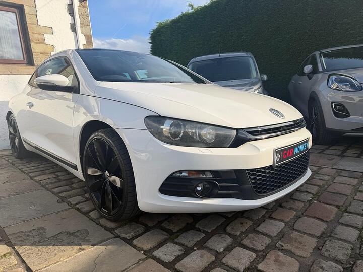 Volkswagen Scirocco 2.0 TDI GT DSG Euro 5 3dr